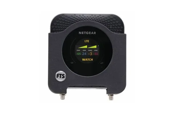 96700_NetGear-Nighthawk-M1-Antennenadapter-2_c34e3f4f